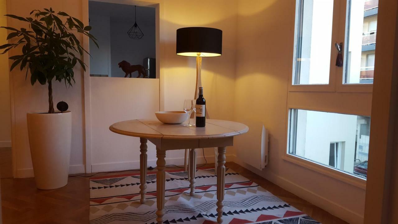 Votre Escale - Le Globe Trotteur Apartman Niort Kültér fotó